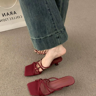 法式高级感露趾方头红色小猫跟拖鞋女夏外穿2025年新款绝美凉拖鞋