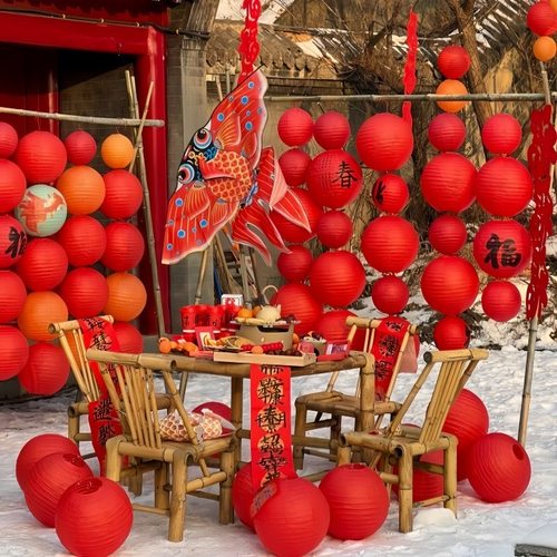 红色纸灯笼挂饰新年装饰品氛围