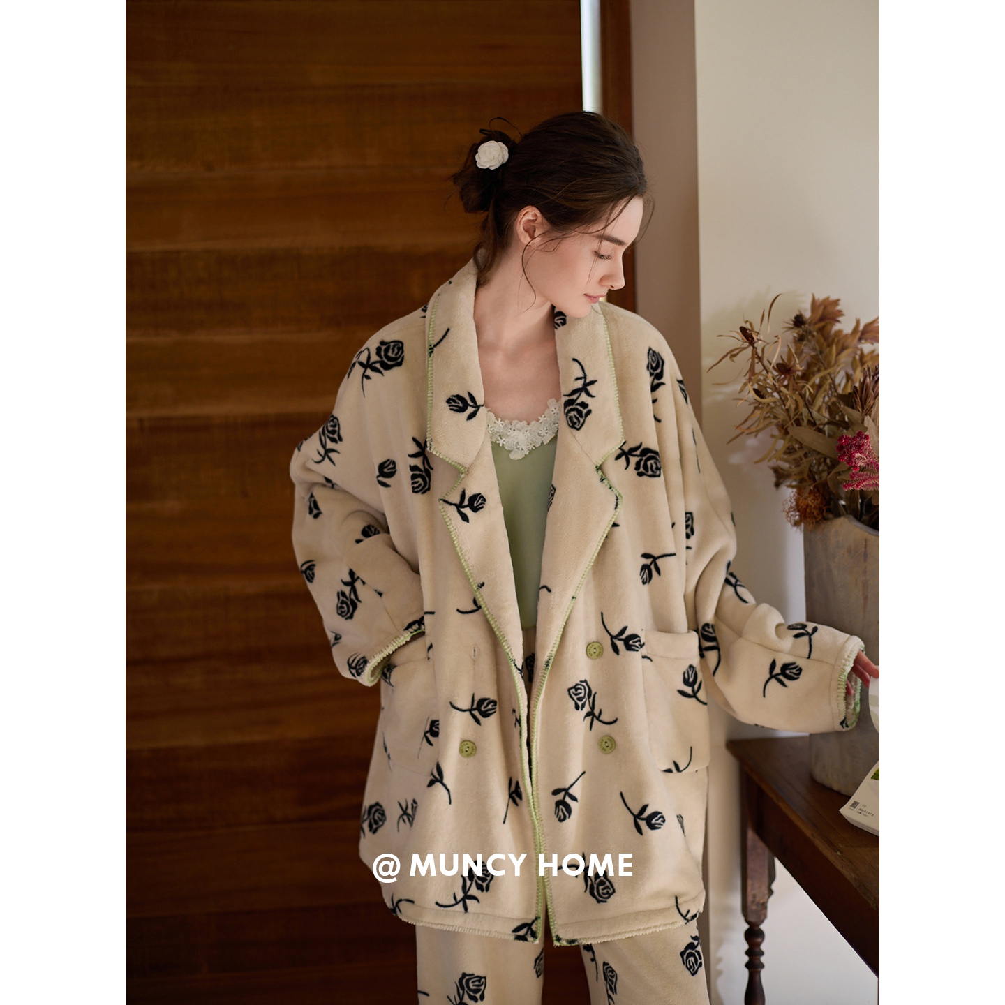 复古玫瑰保暖珊瑚绒睡衣套装女