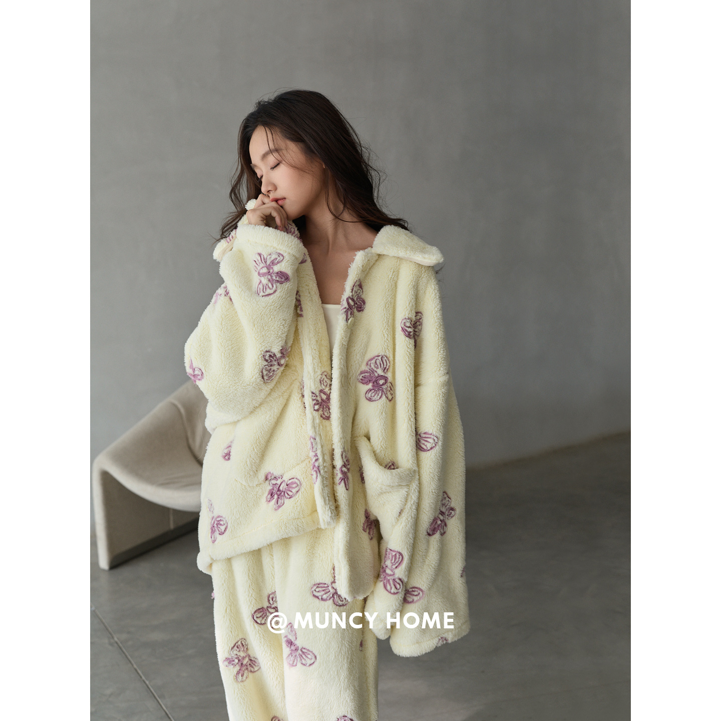 曼系“蝶影时光”珊瑚绒睡衣套装