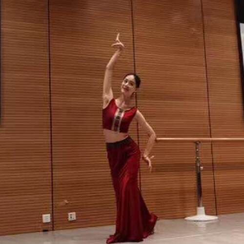 酒红孔雀舞鱼尾裙演出服傣族儿童