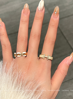 小香风字母H戒指女生简约百搭