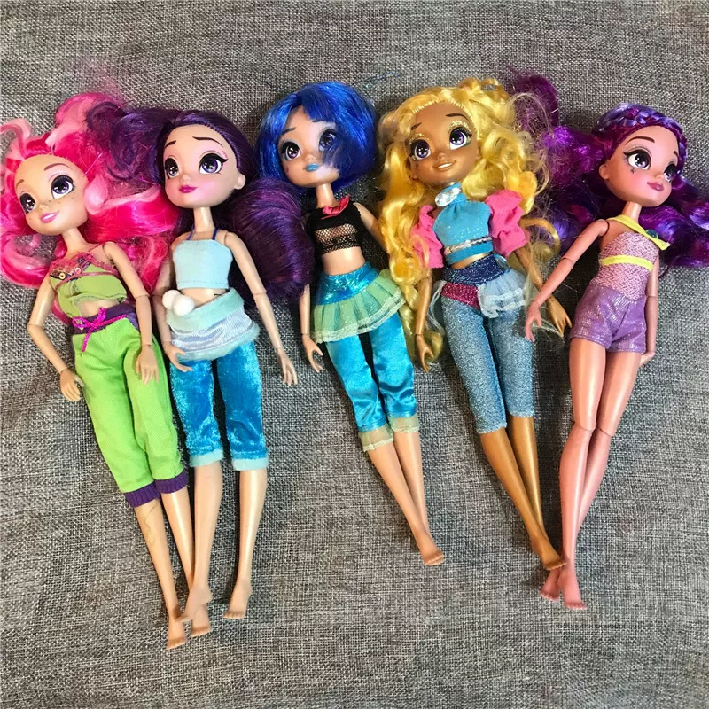 Сущность суставов кукол Prose Barbie может двигаться