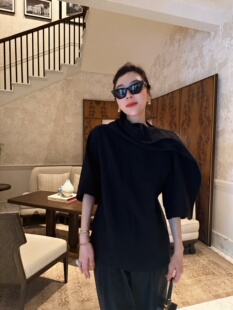 26早春新款 时髦精 廓形剪裁 圆领廓形大T恤 挺括有型筋骨瘦上衣