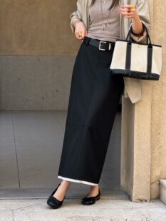 人间极致 蕾丝花边直筒半身裙利落直筒剪裁松弛感通勤 优雅耐看