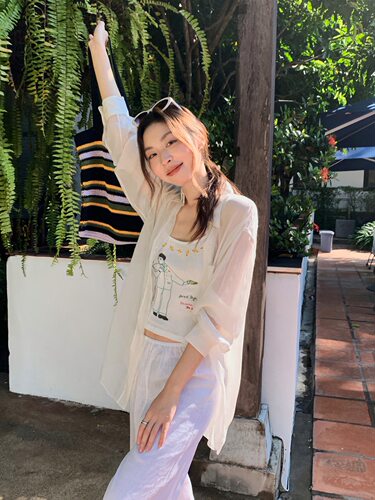 白色宽松慵懒防晒长袖衬衫女