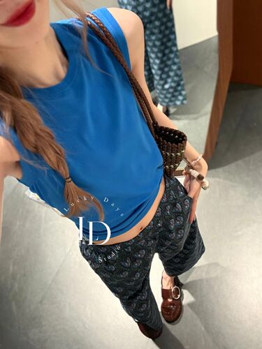 ByCarriecyan粉标藏蓝无袖背心