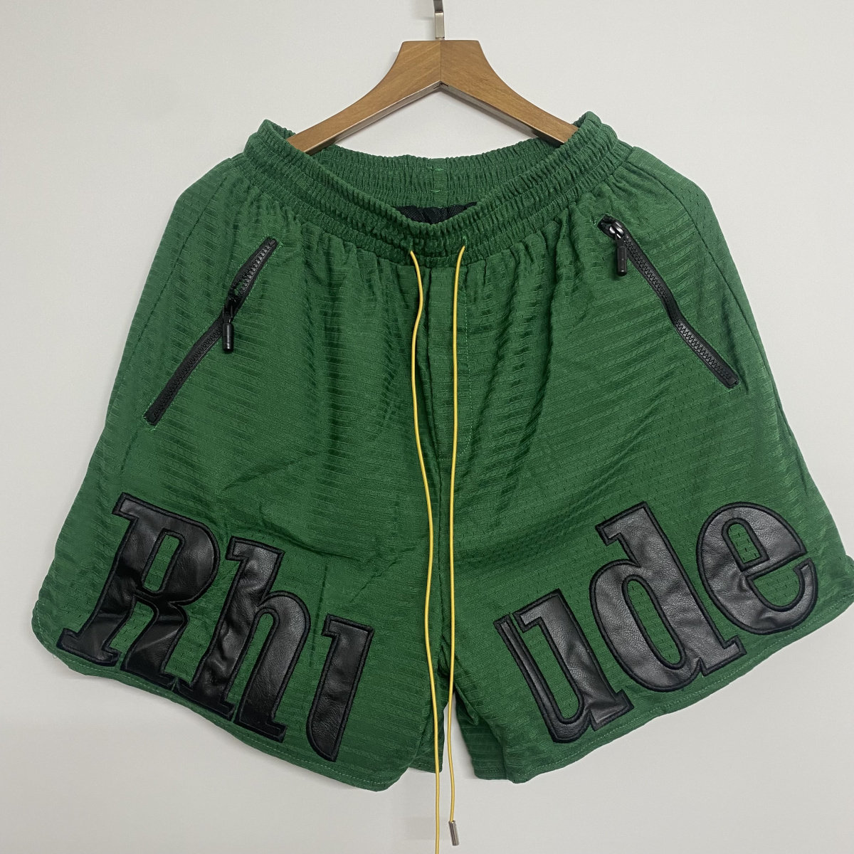 超火美式小众潮牌Rhude字母贴布刺绣网眼宽松透气男女休闲短裤潮,男装,短裤,淘宝优惠券,粉丝福利购,淘宝优惠卷