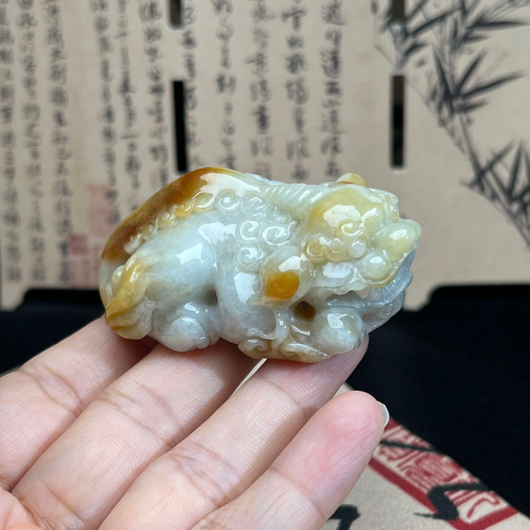 缅甸天然黄翡翠A货招财貔貅挂件