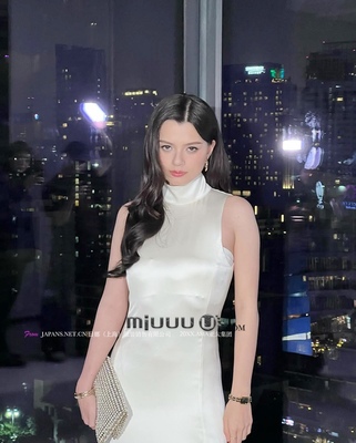日娜高奢20XXASIA BUYER 12 hmo 白色缎面高级感无袖开叉连衣裙子