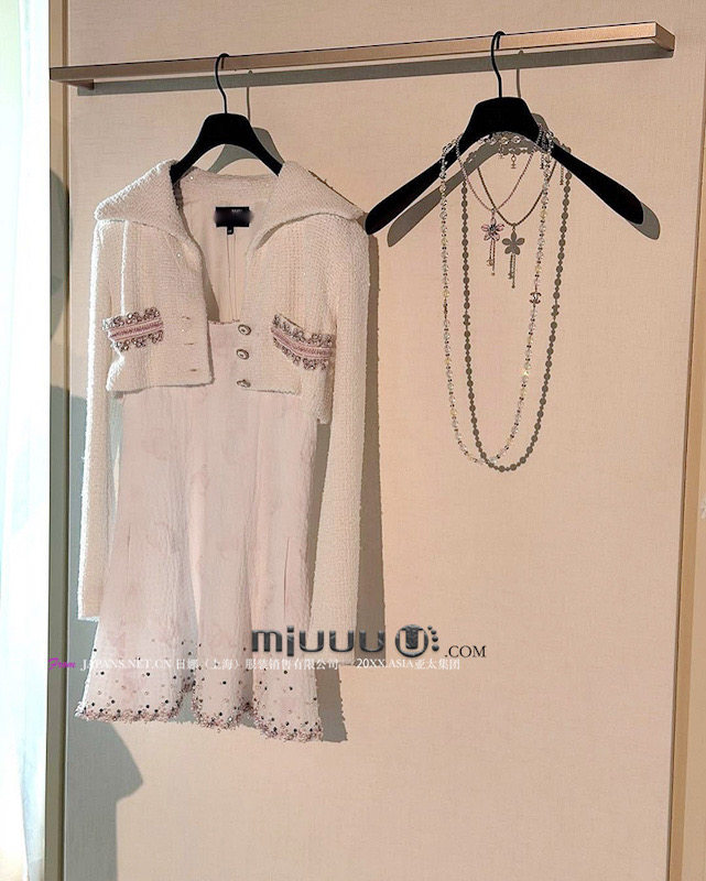 日娜高奢20XXASIA BUYER 12 bkl 短款小香风修身显瘦气质风短外套