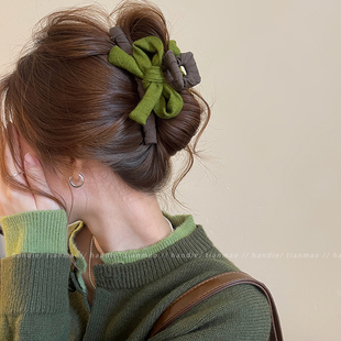 森系甜美蝴蝶结抓夹女2025新款高级感显发量后脑勺盘发鲨鱼夹头饰