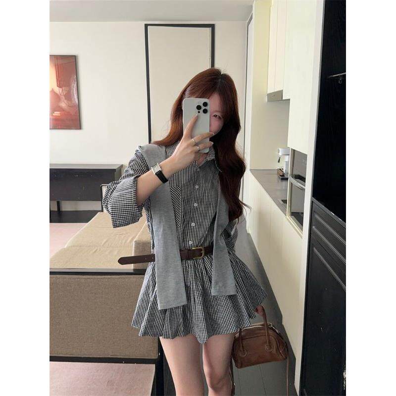 韩系披肩格子衬衫连衣裙女春季2026新款别致气质收腰显瘦百褶短裙