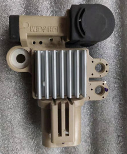 适用于中华V5H330H220H230H320BM15 1.5T发电机调节器JFZ1929AK