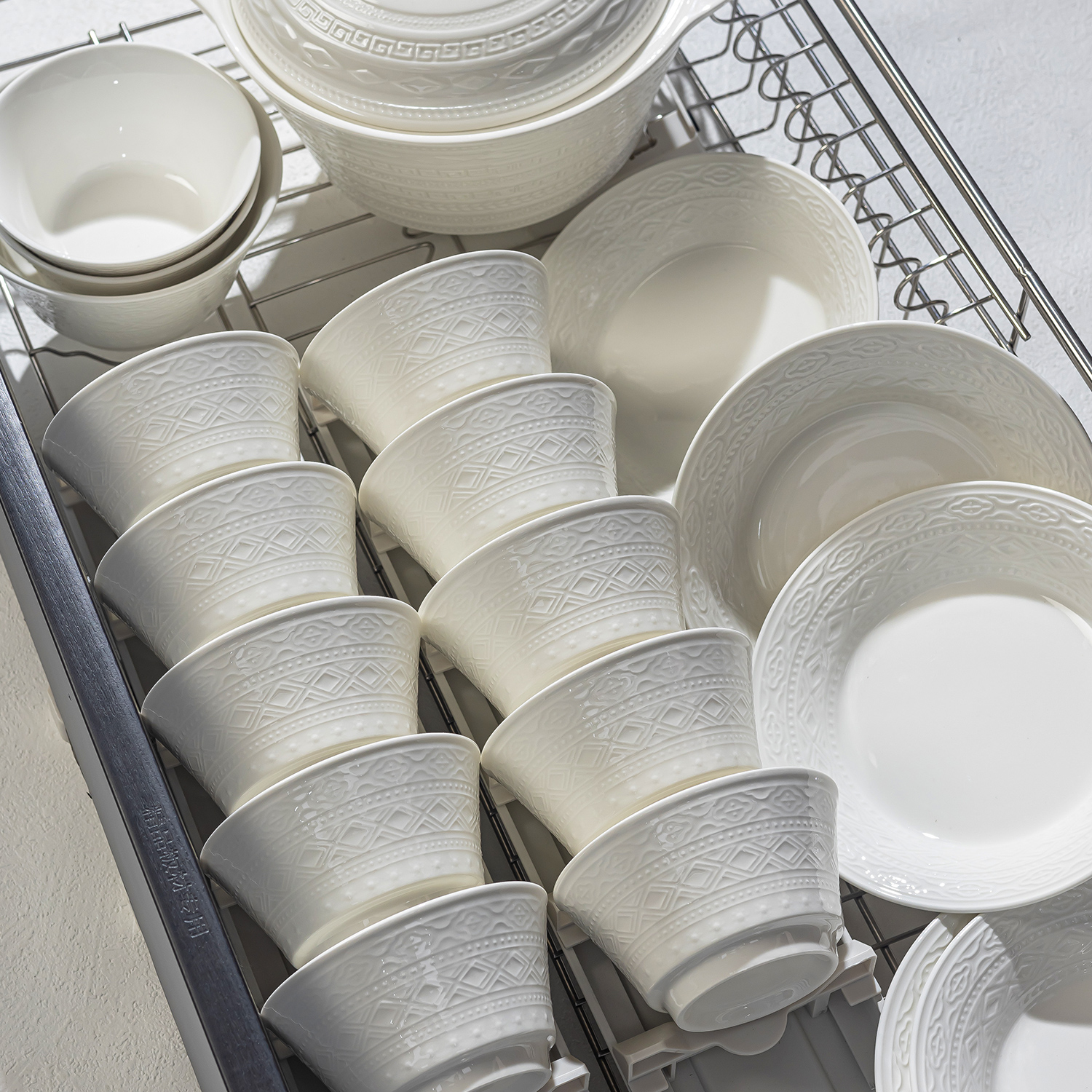 2025新款高颜值轻奢陶瓷碗碟套装