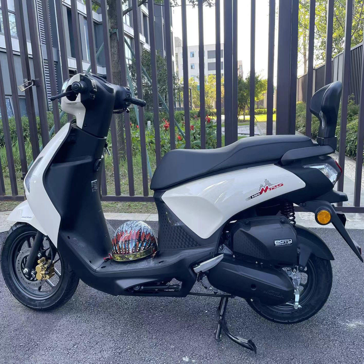 适用本田NWM125腰靠背后座腰托折叠靠垫WH125T-12L改装PU柔软加厚