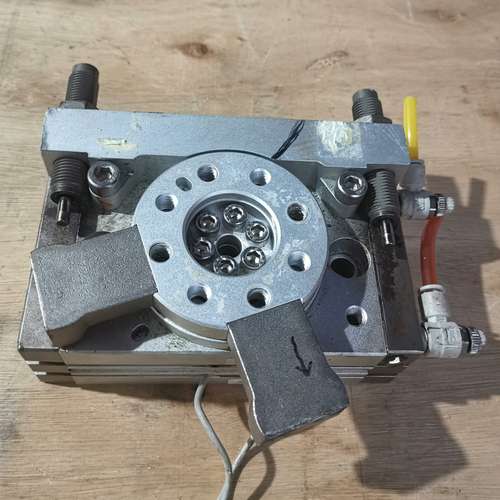 旋转气缸MSQB50H3；