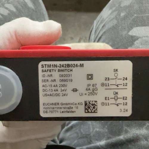 安士能安全开关STM1N-242B024-M，，成色