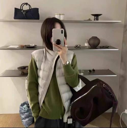 90白鸭绒排骨立领短款羽绒马甲