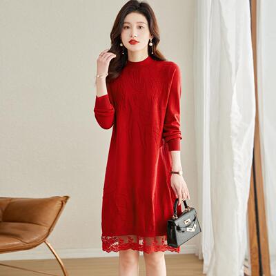 红色毛衣裙女秋冬2025新款洋气轻奢高级感配大衣的内搭针织连衣裙