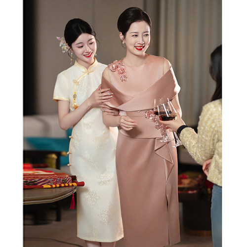 粉色高贵洋气妈妈婚礼晚礼服