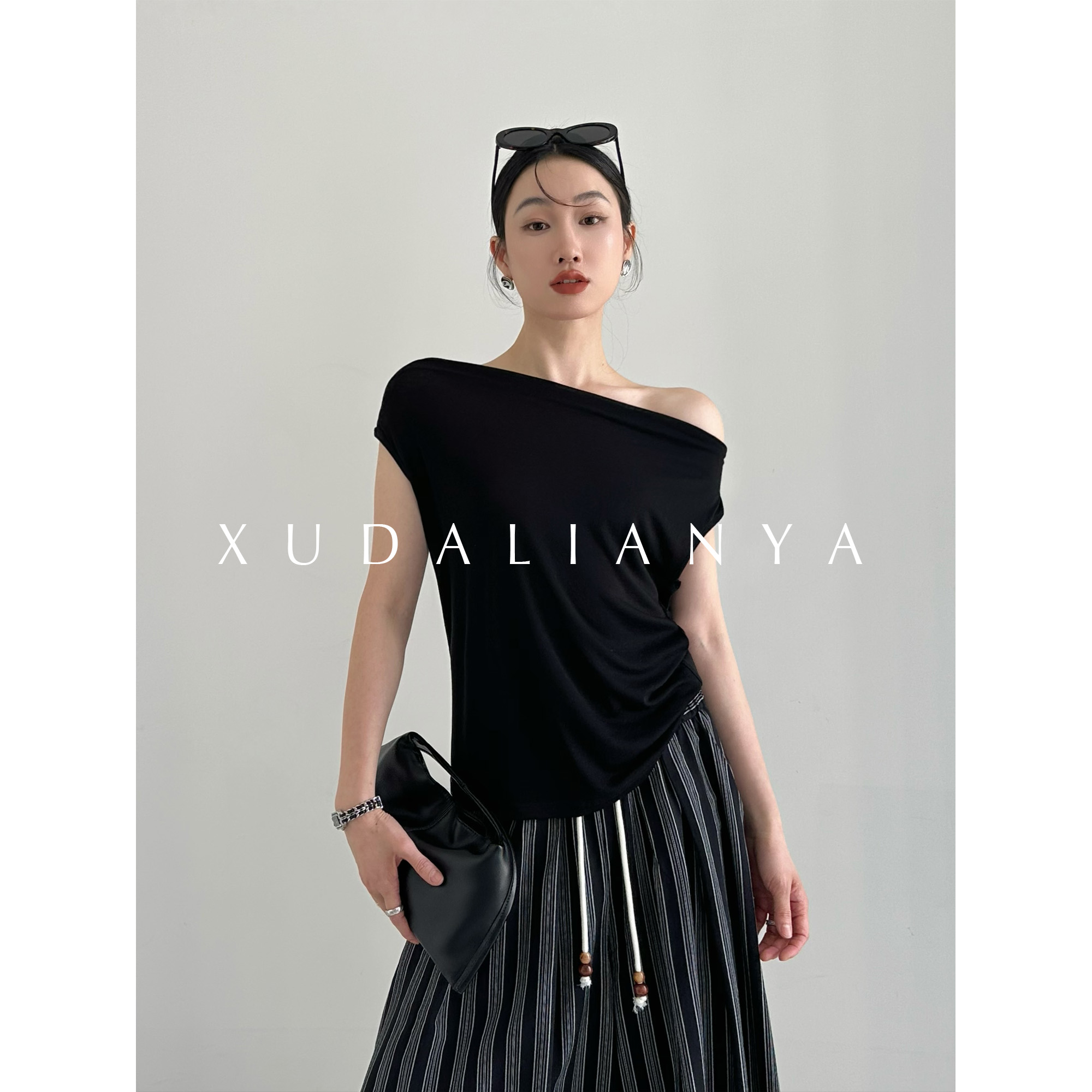 徐大脸吖定制 柔软亲肤天丝羊毛无袖针织上衣春夏显瘦荡领背心女