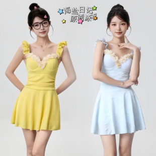 新款连体泳衣女高级感绝美女士泳衣保守显瘦遮肚温泉度假聚拢海边