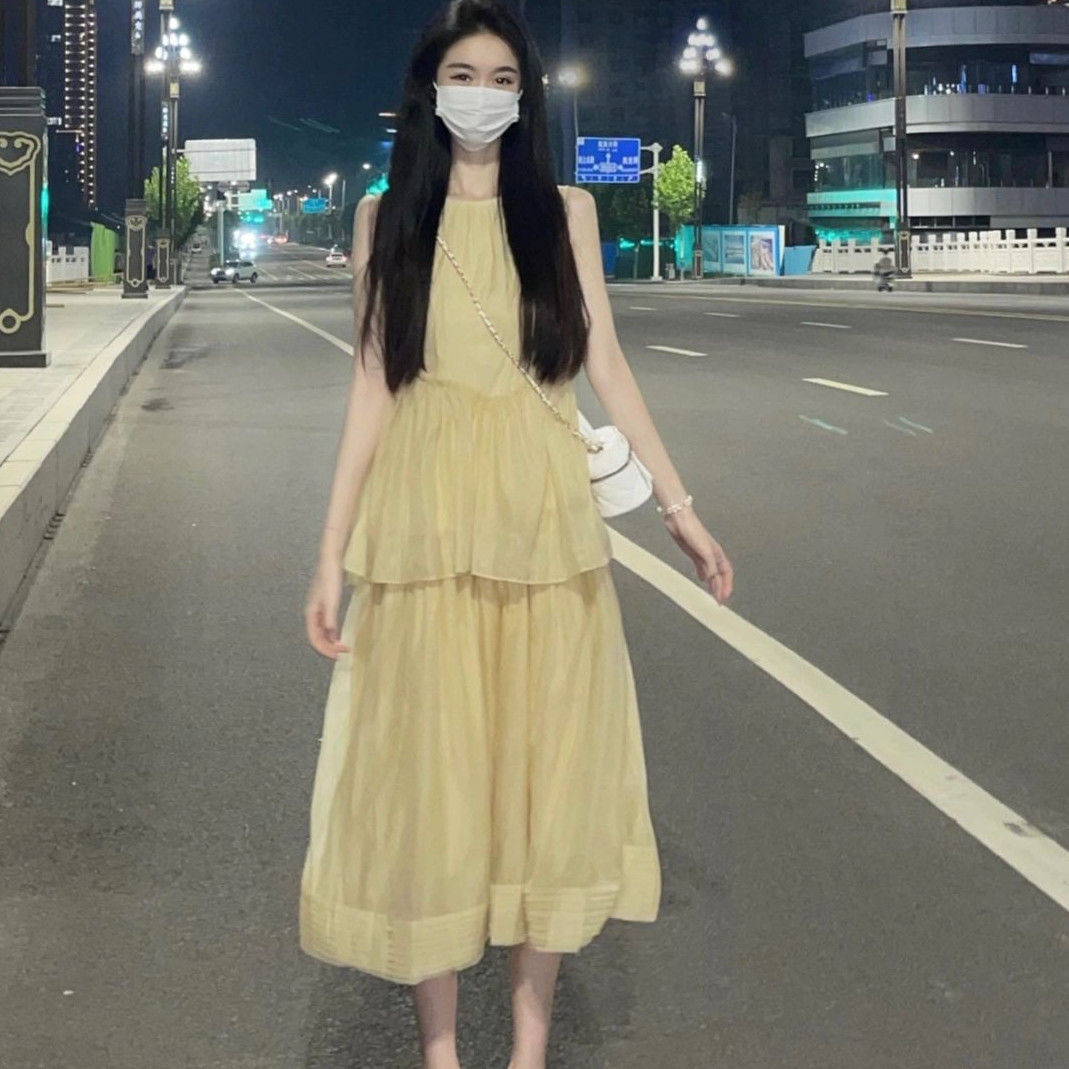 温柔风仙女无袖连衣裙女春季2025新款法式高级感褶皱中长款蛋糕裙