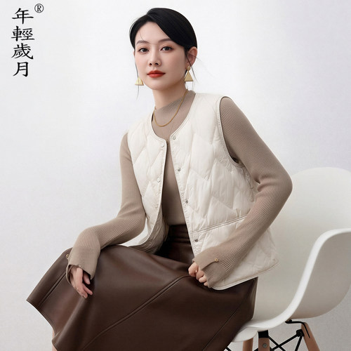 轻薄羽绒马甲女短款内搭2026秋冬新款白鸭绒打底内胆百搭背心马夹