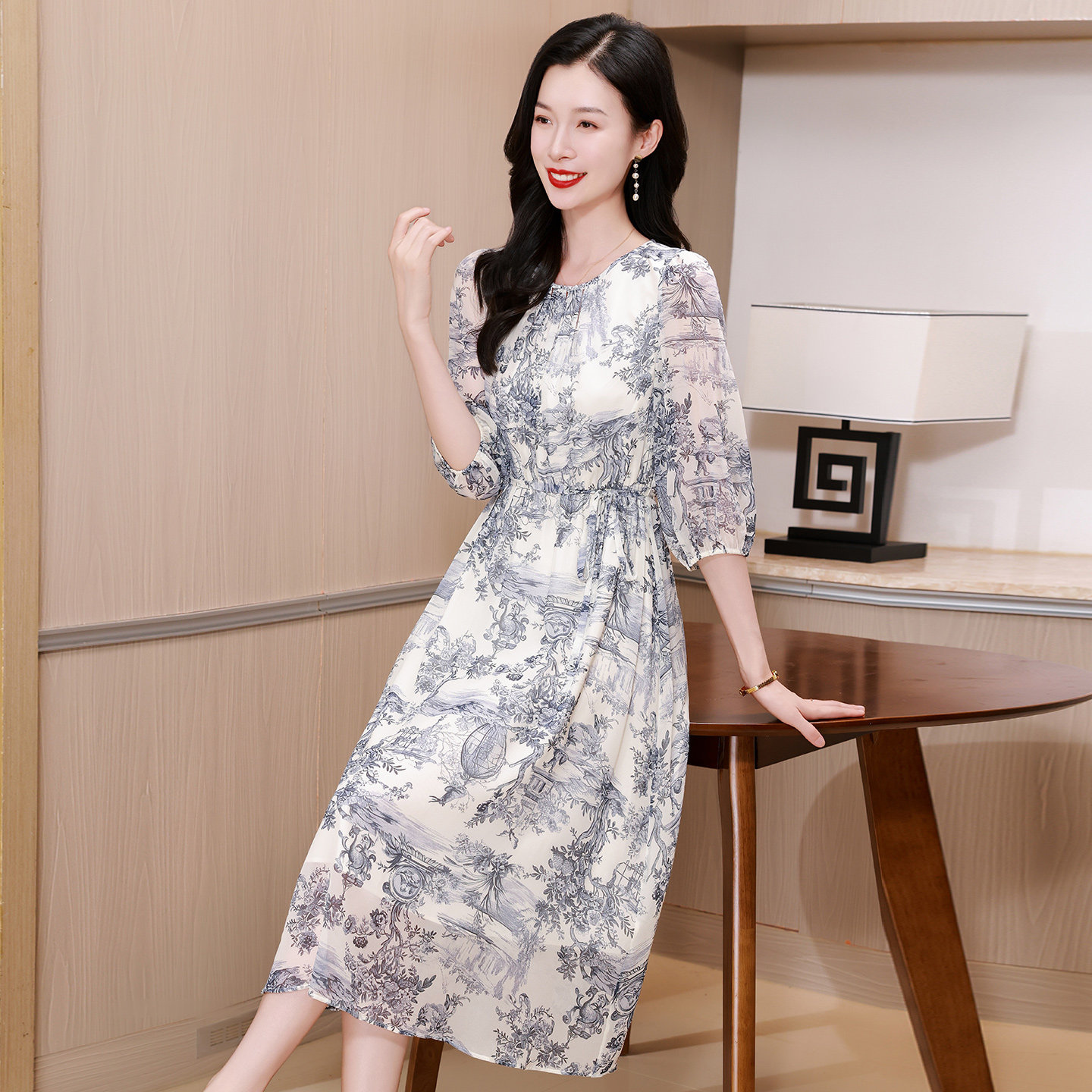 轻熟优雅风印花真丝连衣裙女2026夏新款高级感气质减龄桑蚕丝裙子