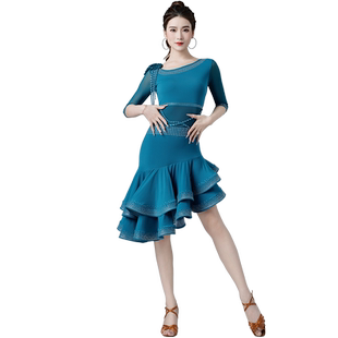 拉丁舞服2025年新款女专业比赛表演出花服练功服装烫钻跳舞连衣裙