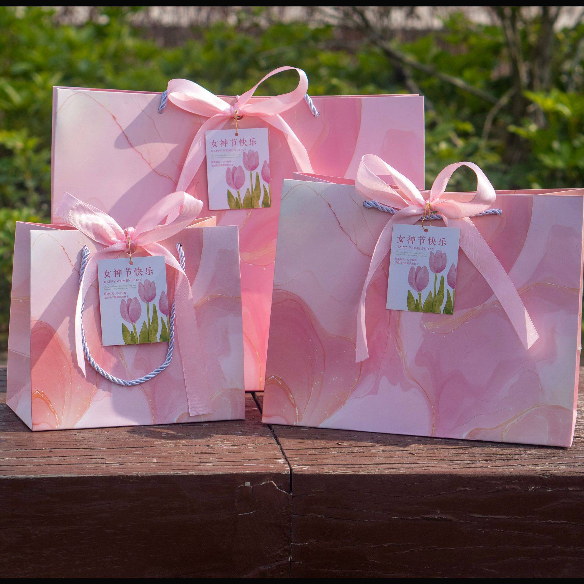 三八妇女节礼品袋手提袋高级礼物袋包装袋粉色唯美纸袋送女神礼袋