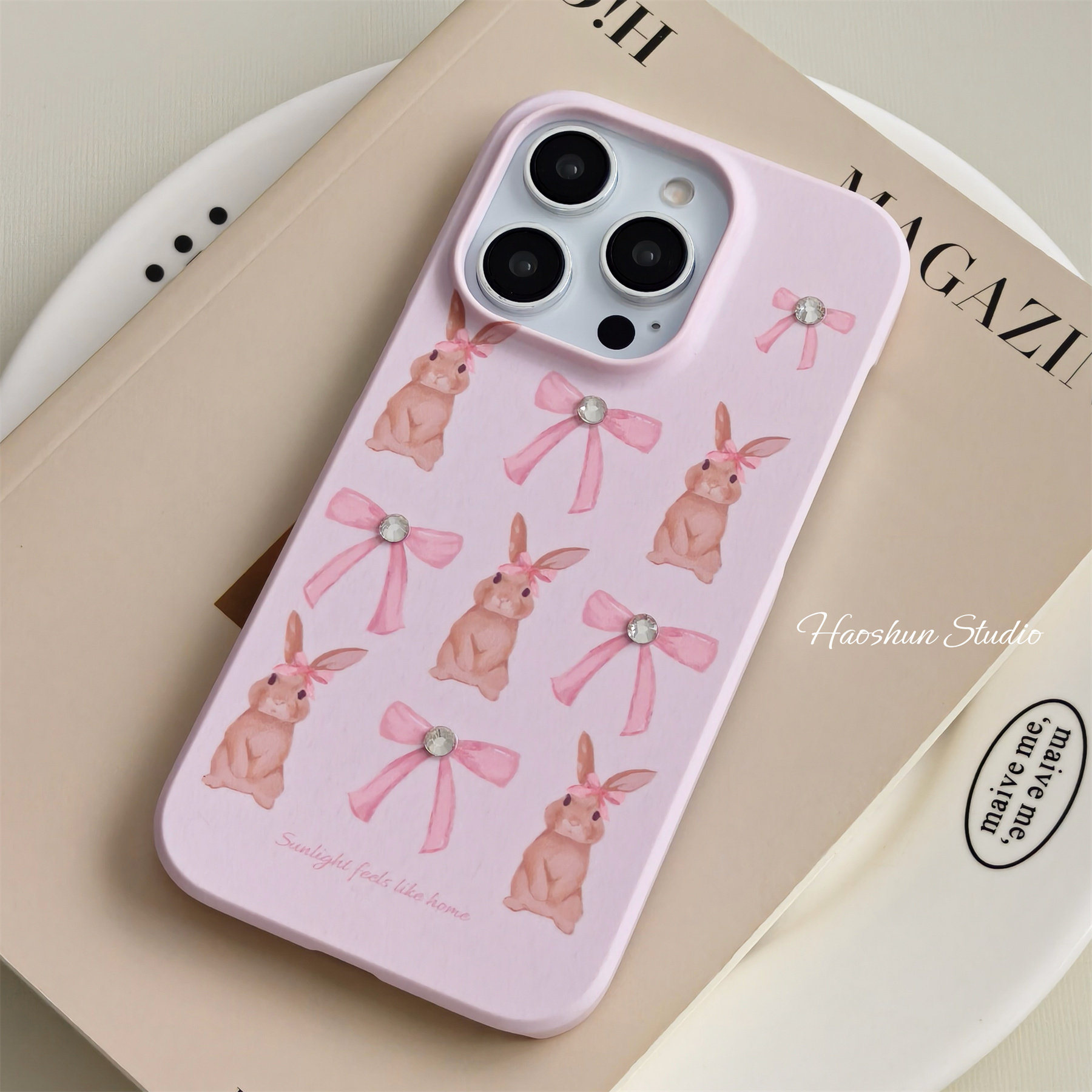 蝴蝶结兔子适用iPhone手机壳