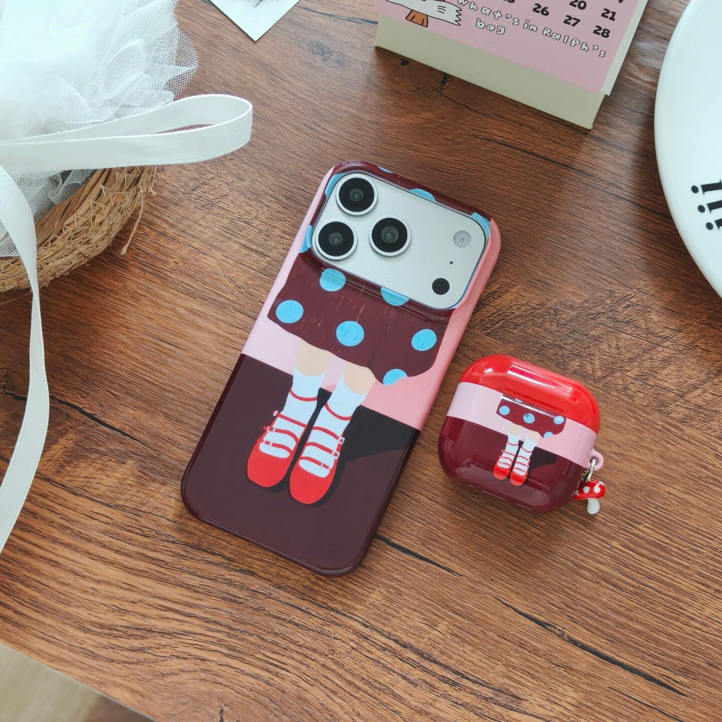 红鞋少女适用于iphone17promax苹果13pro/12/16PROMAX手机壳光面菲林硬壳苹果15PRO/14PROMAX创意防摔保护套