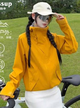 WASSUP PALM黄色冲锋衣女款2025新款春秋冬季户外登山服防风外套