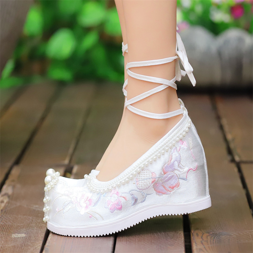 汉元素汉服鞋子古代翘头绣花鞋