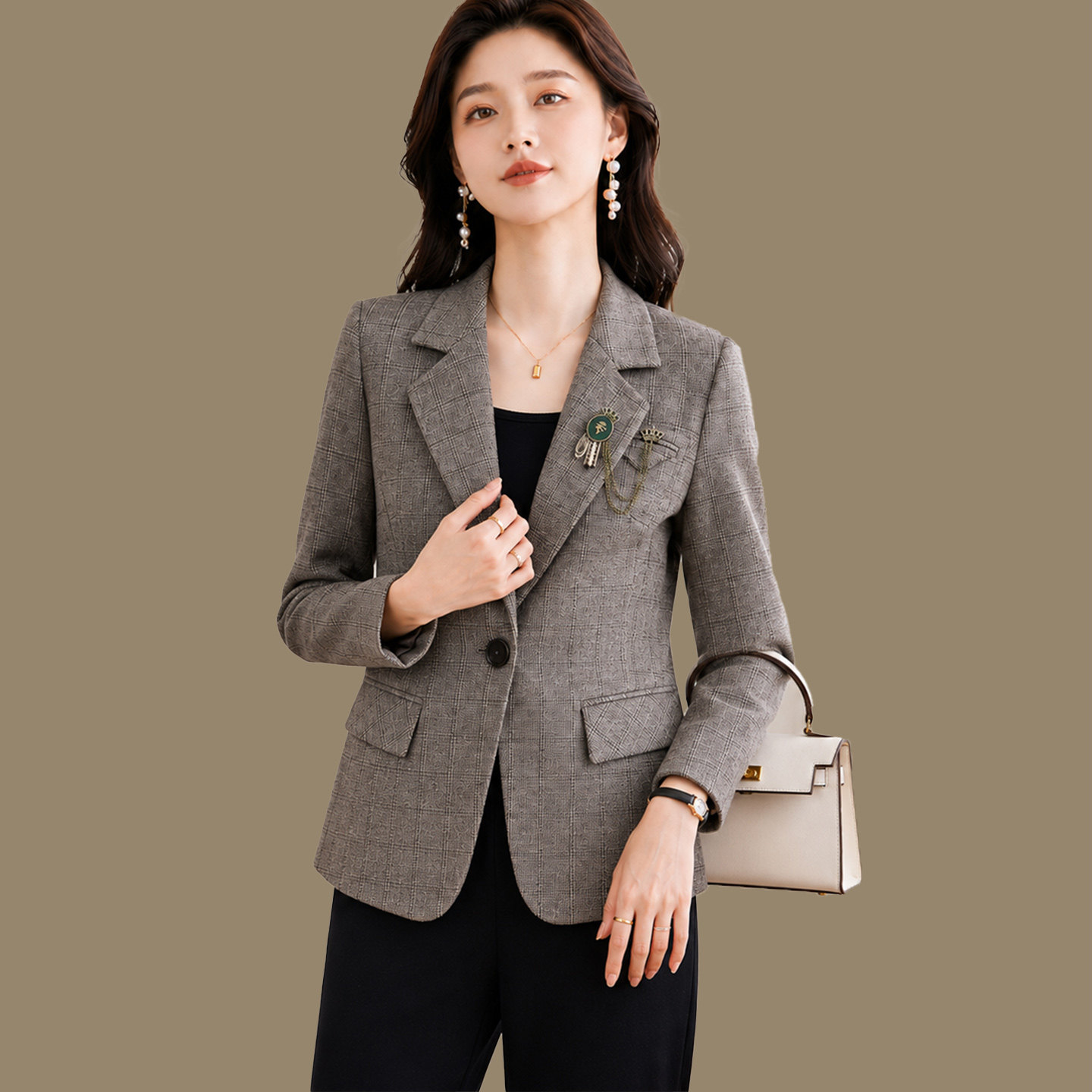 时尚翻领格纹西装上衣女秋季外套