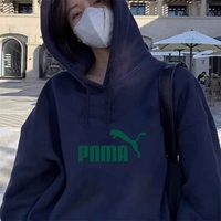 Зеленая толстовка с капюшоном