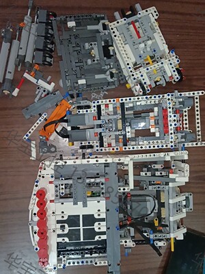 LEGO正品乐高42100 机械科技系列 利勃海尔R9800