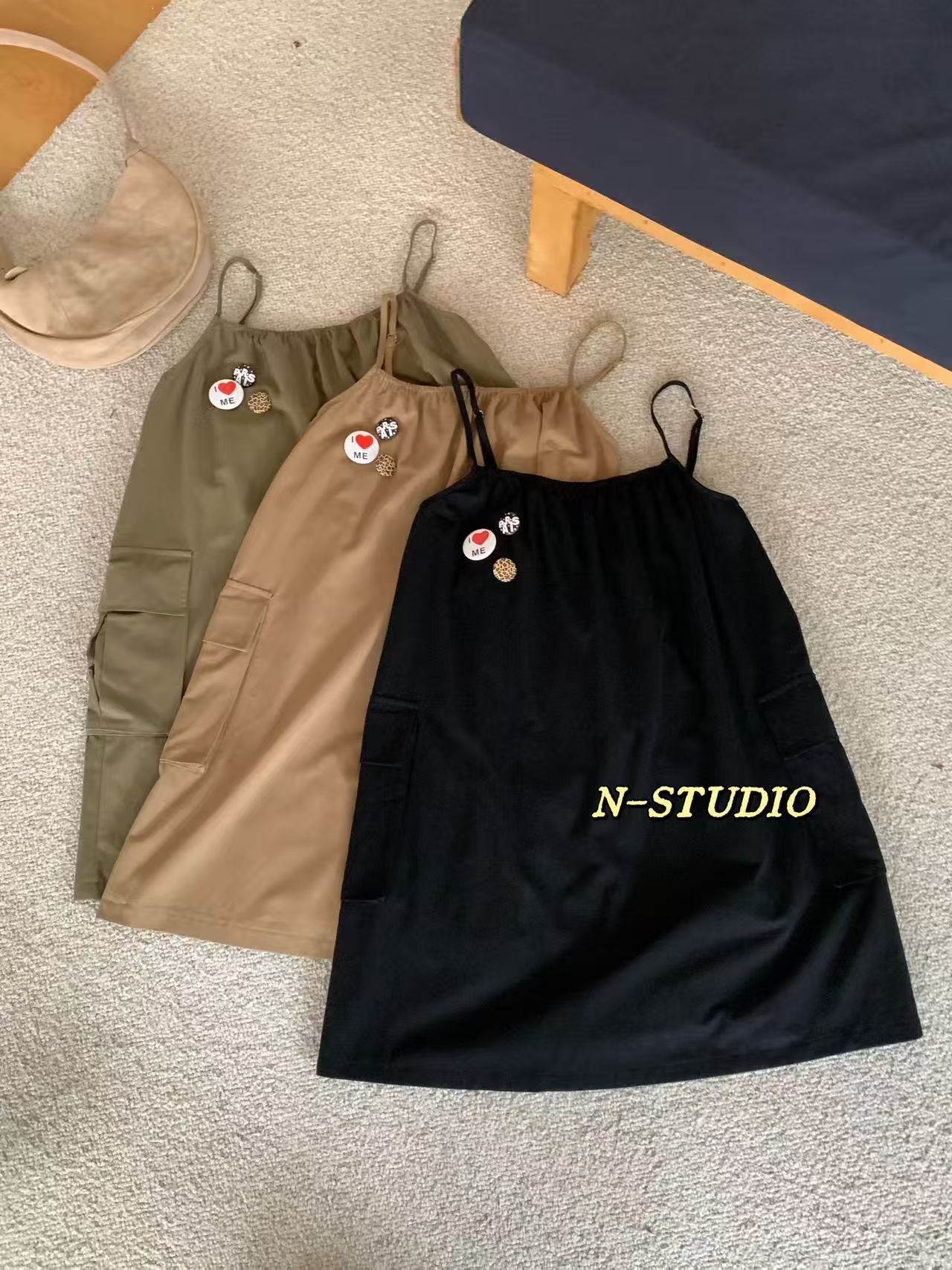 N家F6153#贴标工装吊带裙 黑色 咖色 绿色  M-XL图片