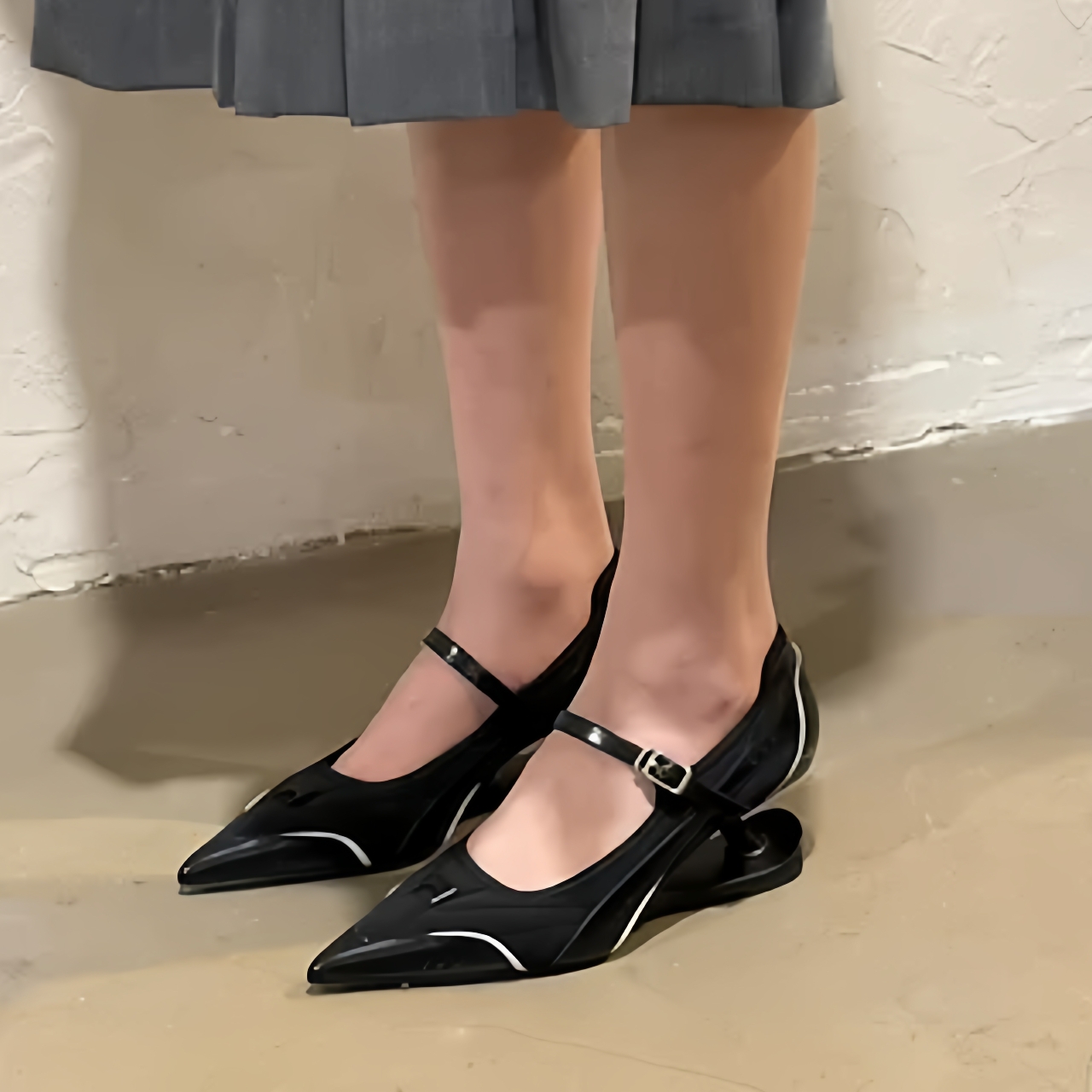 甲第文小众设计感悬浮尖头高跟鞋