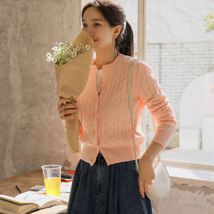 时尚起义韩国甜美2025春夏圆领麻花纹修身针织开襟衫jo25030608