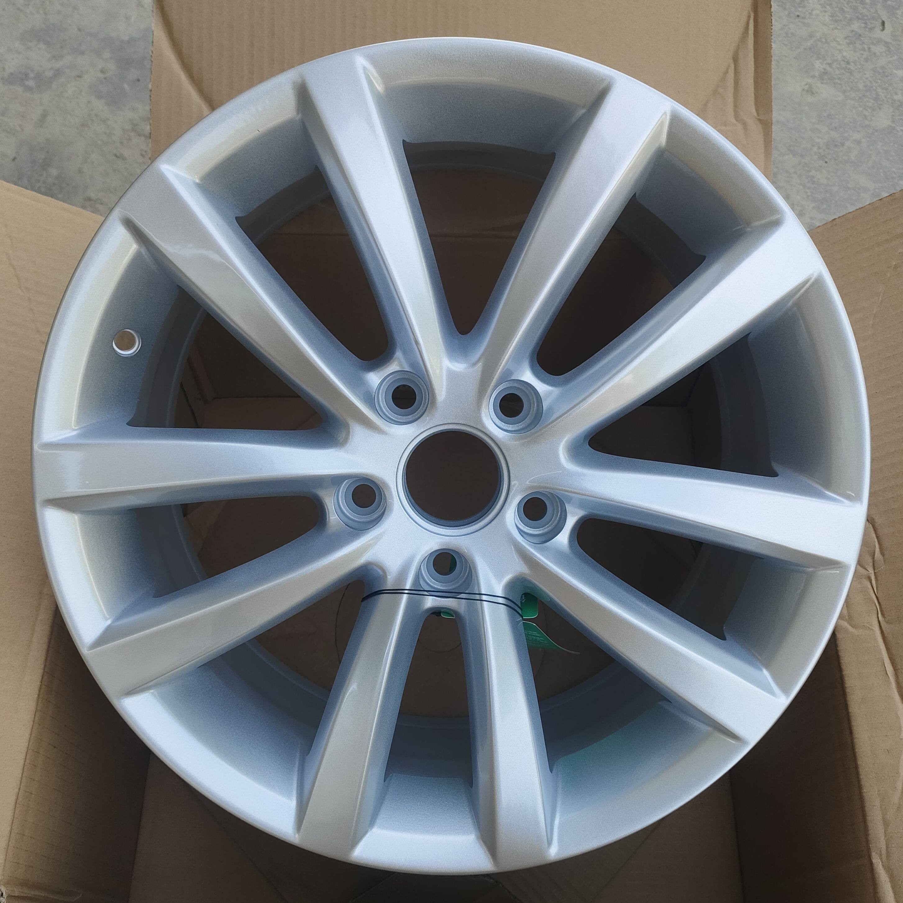 适用于17寸大众迈腾2012款铝合金轮毂帕萨特 速腾 高尔夫钢圈全新