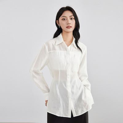 LOFTSHINE女装简约干练白色长袖衬衫翻领单排扣露腰YA25220C003