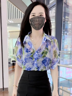 别致短袖 复古雪纺衬衫 港风设计感小众时尚 女夏季 印花上衣 2025新款