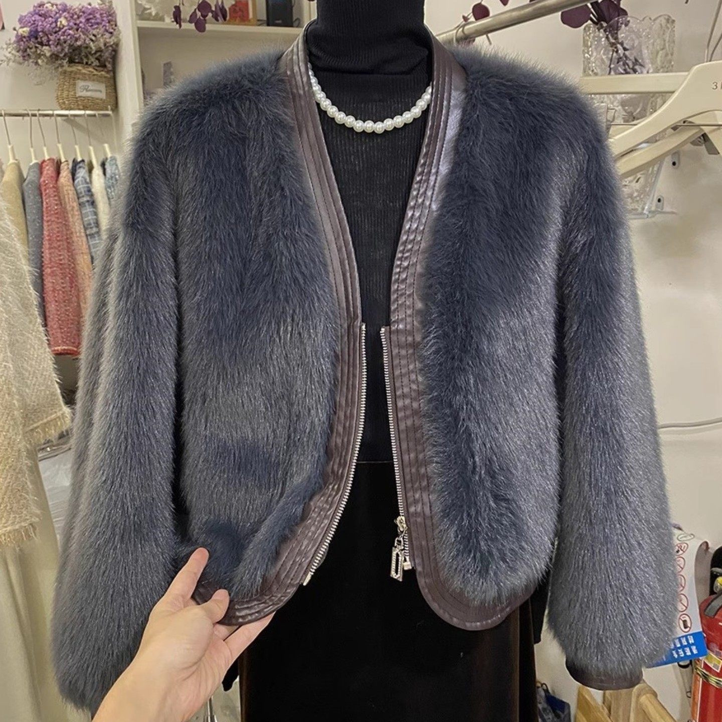 高级感仿皮草拉链短款外套女