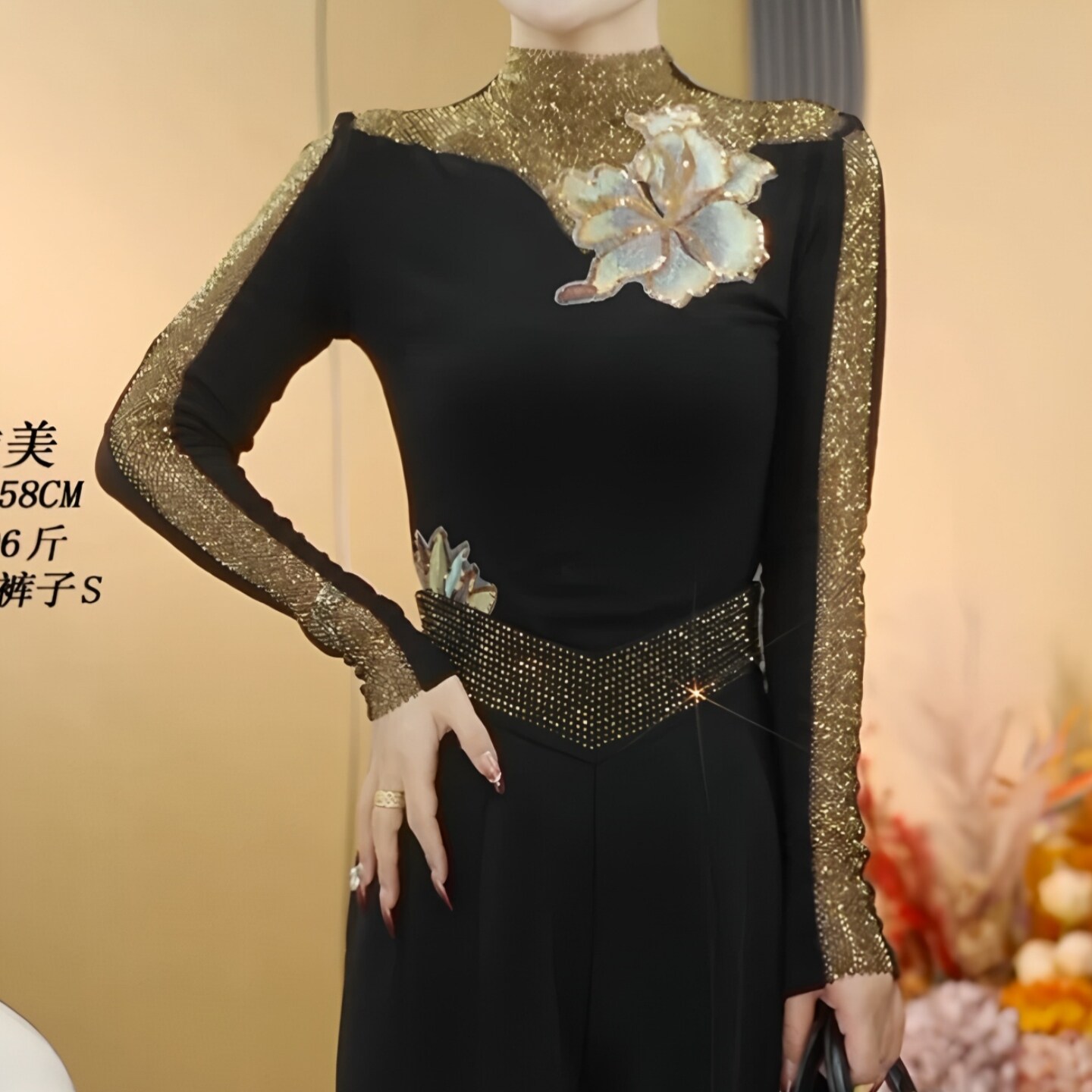 设计感长袖T恤打底衫女秋冬季2026新款修身显瘦亮片气质减龄上衣