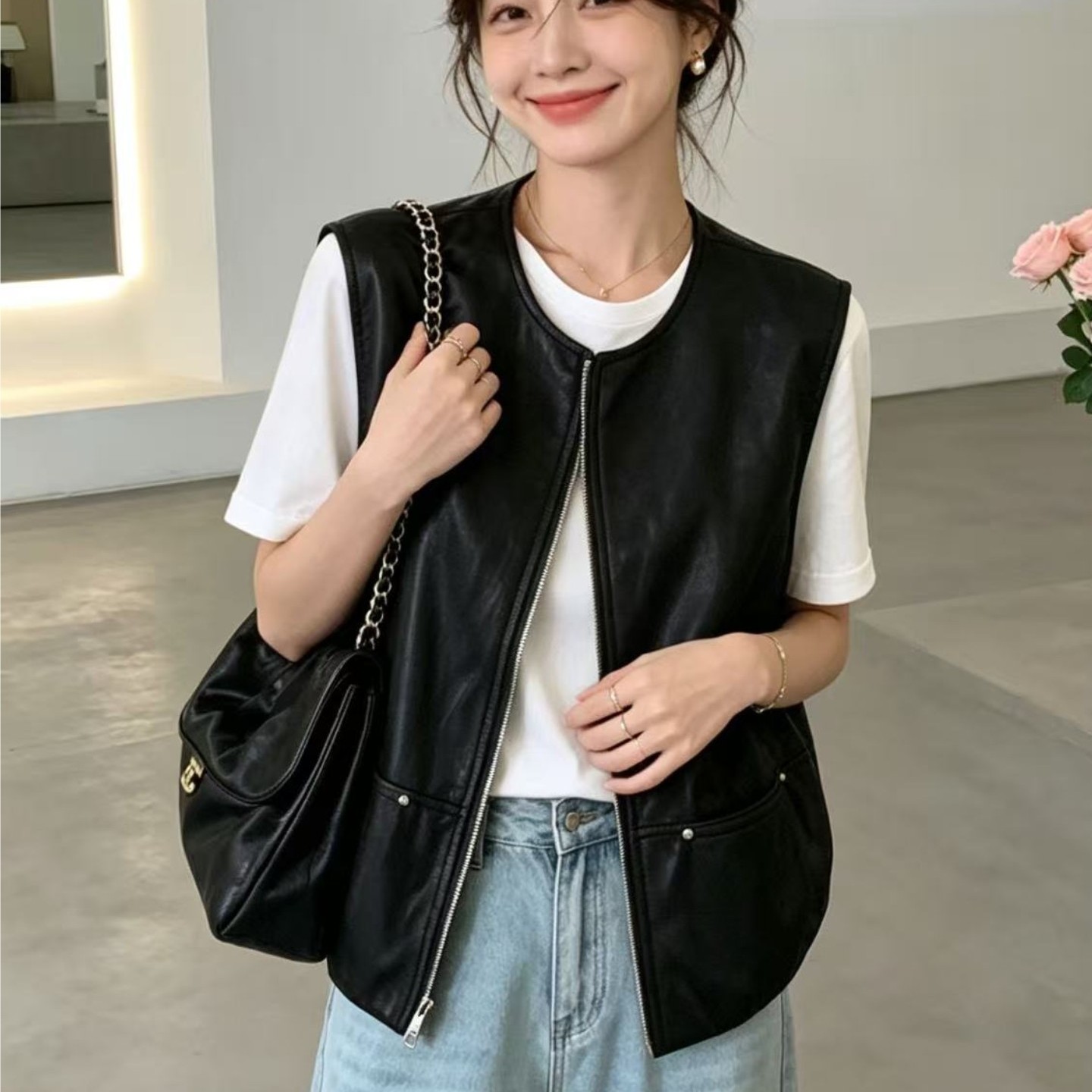 韩版黑色PU皮马甲外套女秋新款宽松休闲拉链无袖背心马夹坎肩上衣