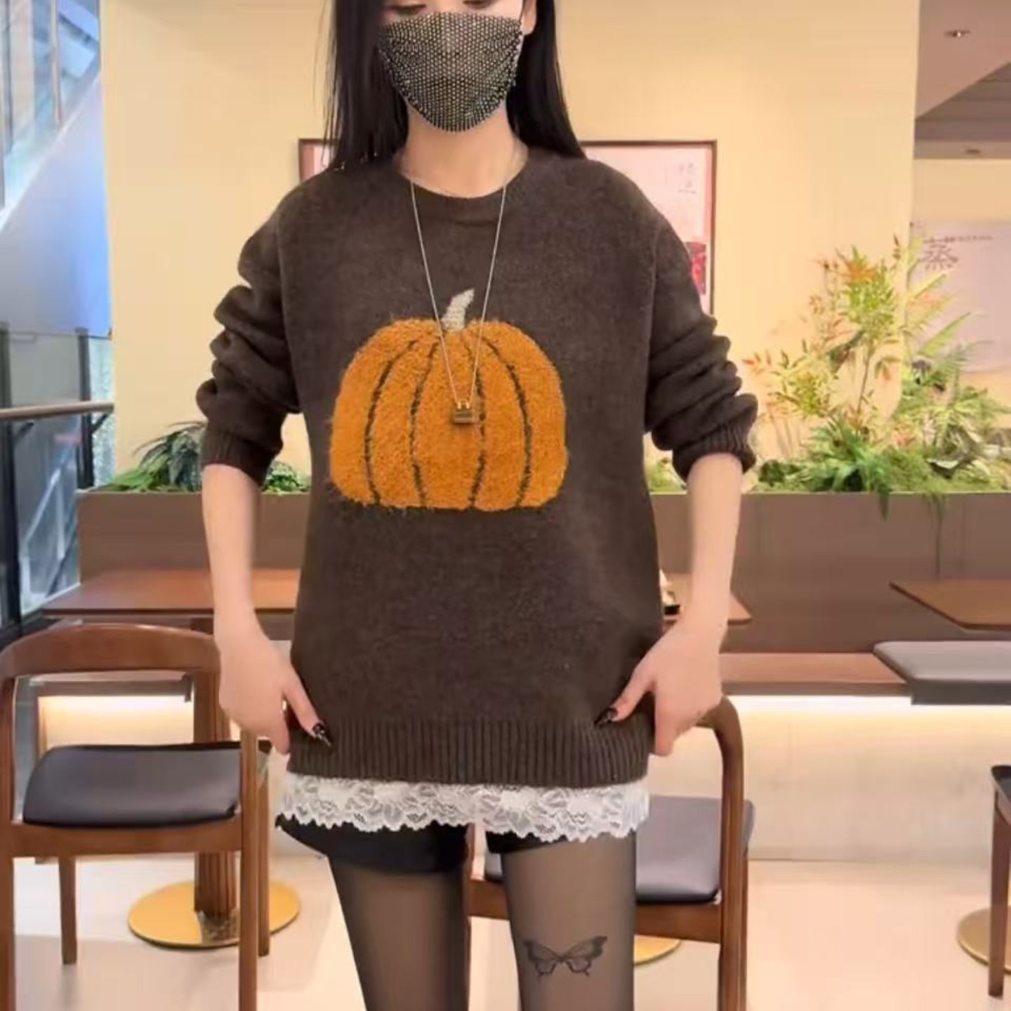 南瓜刺绣圆领毛衣女秋冬慵懒风宽松加厚休闲宽松内搭中长款打底衫