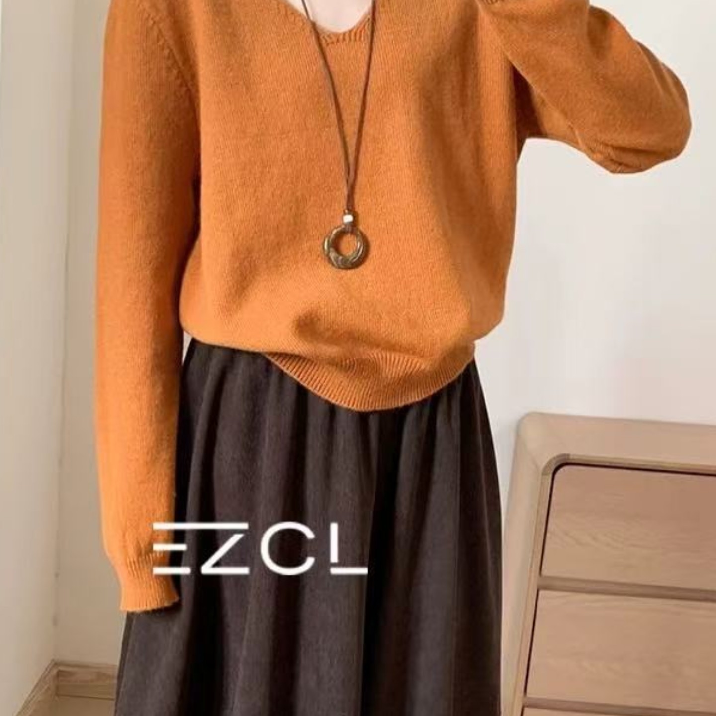 韩系南瓜橘V领毛衣女冬季新款